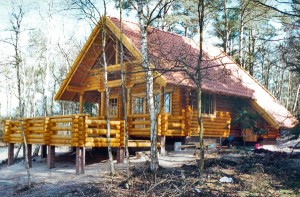 Rundbalken-Rundbohlenhaus-WB02
