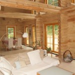 Wohnblockhaus-Holzhaus-Rundbohlen-Rundbalken-Wohnhaus-Innen-Specht_7233