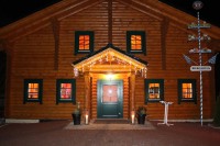 Holzhaus-Rundbohlen-Rundbalken-Gewerbeobjekt-Gaststaette-So0