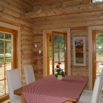 Holzhaus-Rundbohlen-Rundbalken-Wohnhaus-Innen-IMG_7137