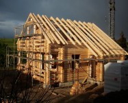 Maheda-Rundbohlen-Blockhaus-Erfahrung-Wohnhaus-Schu3_g